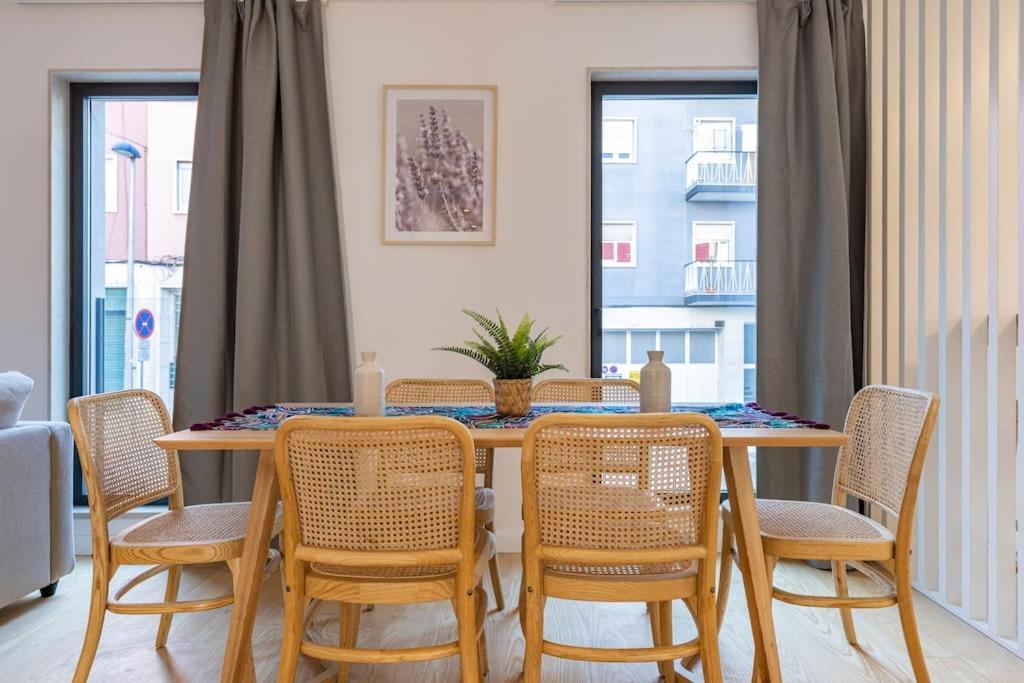 Campolide Lovely 2 Bedroom By Innkeeper Lisboa Exteriör bild